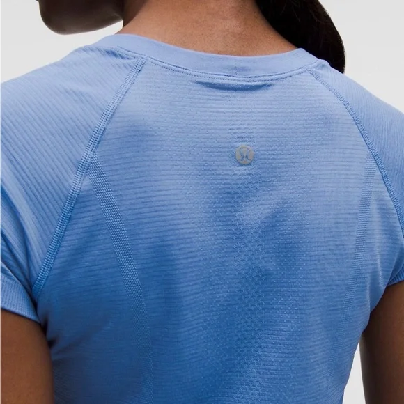 Lululemon Women's Blue swiftly tech shortsleeved Top - Picture 3 of 6